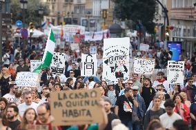 Demonstration for decent housing in Malaga