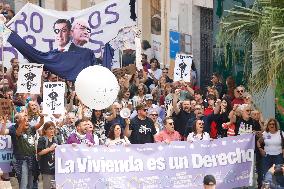 Demonstration for decent housing in Malaga