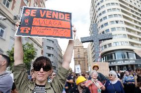 Demonstration for decent housing in Malaga