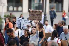 Demonstration for decent housing in Malaga