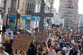 Demonstration for decent housing in Malaga