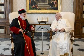 Pope Francis and Assyrian Patriarch Mar Awa III Meet - Vatican