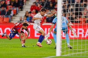 Granada CF v CD Eldense - LaLiga Hypermotion