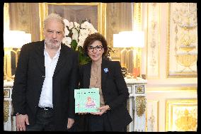 Rachida Dati Receives Raphael Mezrahi - Paris