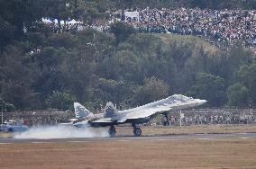 Russia's Su-57 Stealth Fighter Jet Performs over Zhuhai airport