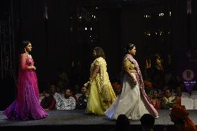 India -Traditional Dress Fashion Show