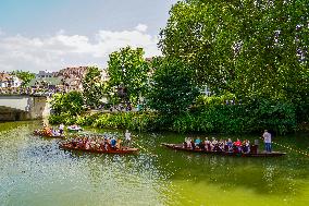 Annual Punting Boat Trips On The Neckar River In Tübingen Are Available From May To September