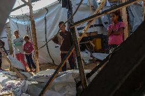 Israeli Shelling Inside The Courtyard Of A Hospital - Deir Al-Balah