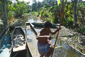 Daily Life On The Outskirts In Kolkata