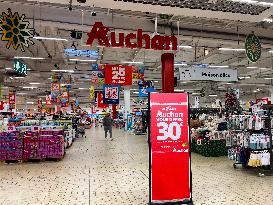 Auchan Anounces Social Plan With 2389 Layoffs - France