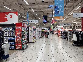 Auchan Anounces Social Plan With 2389 Layoffs - France