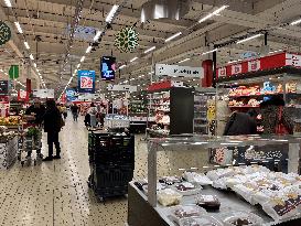 Auchan Anounces Social Plan With 2389 Layoffs - France