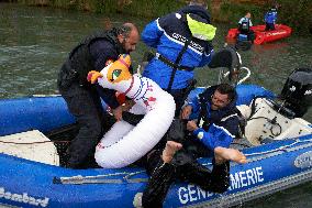 Toulouse: 'Ecureuils' Try To Slown Down The LGV Project On He Canal Du Lidi