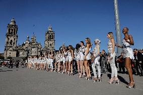 Guinness Record For Mariachis And Miss Universes At The Zócalo In Mexico City