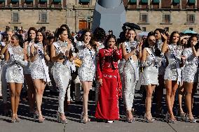 Guinness Record For Mariachis And Miss Universes At The Zócalo In Mexico City