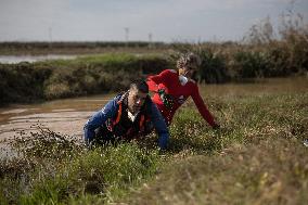 Floods Cleanup Efforts Continue - Spain