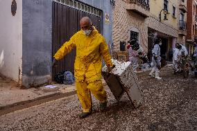 Floods Cleanup Efforts Continue - Spain