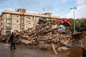 Floods Cleanup Efforts Continue - Spain