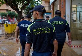 Floods Cleanup Efforts Continue - Spain