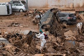 Floods Cleanup Efforts Continue - Spain