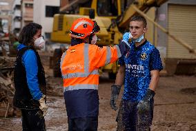 Floods Cleanup Efforts Continue - Spain