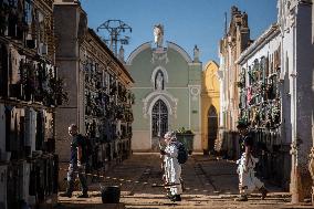 Floods Cleanup Efforts Continue - Spain