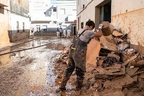 Floods Cleanup Efforts Continue - Spain