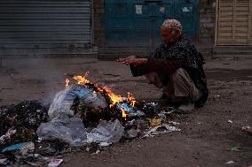 Daily Life In Kashmir