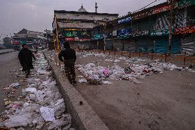 Daily Life In Kashmir