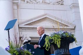 President Biden Visits Arlington Cemetery on Veterans Day