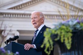 President Biden Visits Arlington Cemetery on Veterans Day