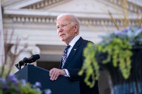 President Biden Visits Arlington Cemetery on Veterans Day