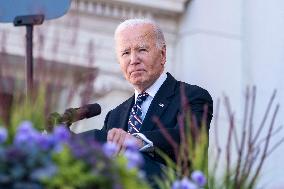 President Biden Visits Arlington Cemetery on Veterans Day