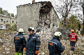 Aftermath of overnight Russian air strike in Zaporizhzhia