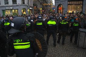 Dozens Detained After Protesters Defy Ban - Amsterdam