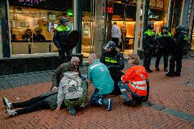 Dozens Detained After Protesters Defy Ban - Amsterdam