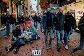 Dozens Detained After Protesters Defy Ban - Amsterdam