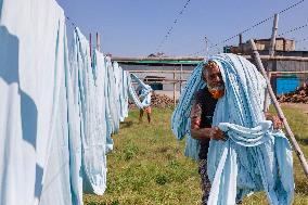 Bangladeshi Dyeing Workers – Dhaka