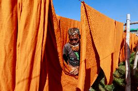 Bangladeshi Dyeing Workers – Dhaka