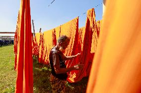 Bangladeshi Dyeing Workers – Dhaka