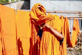 Bangladeshi Dyeing Workers – Dhaka