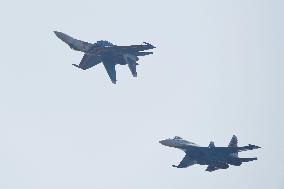 Su-35  at The 15th China International Aviation and Aerospa