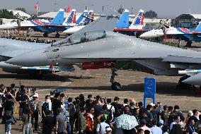 J-20 at The 15th China International Aviation and Aerospa