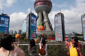 SKY MOJO EXPO Landing on the Oriental Pearl Tower