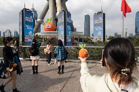 SKY MOJO EXPO Landing on the Oriental Pearl Tower