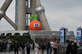 SKY MOJO EXPO Landing on the Oriental Pearl Tower