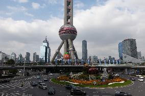 SKY MOJO EXPO Landing on the Oriental Pearl Tower