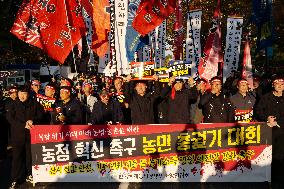 Hundreds Of Farmers Rally In Yeouido Demanding Agricultural Reform