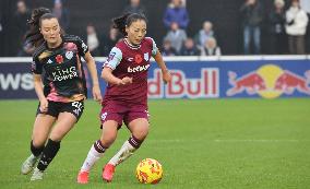 West Ham United Women and Leicester City Women - Barclays FA Women's Spuer League