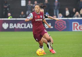 West Ham United Women and Leicester City Women - Barclays FA Women's Spuer League